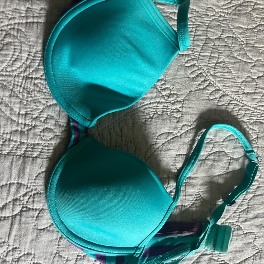 2 bras - Picture 4 of 5